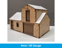 Load image into Gallery viewer, 00 Gauge 4mm Small Style Stables / Workshop 360 Scratch Aid Kit
